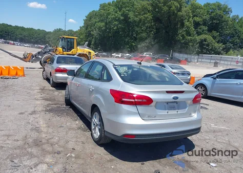 2016 Ford Focus Se z USA, uszkodzony, nr VIN 1FADP3F20GL297762